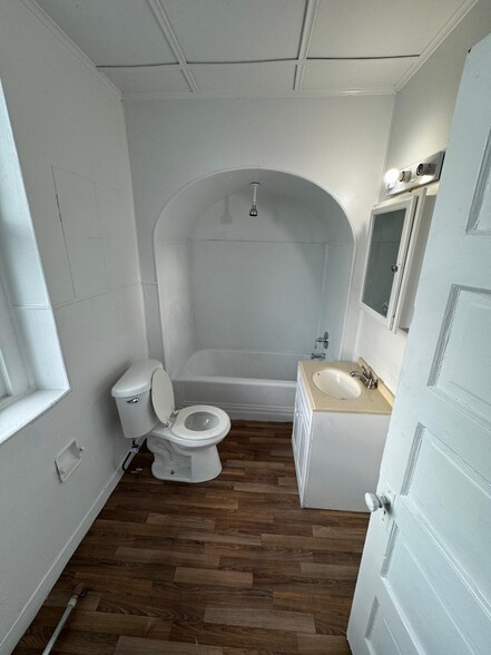 Building Photo - 308 Bessemer Ave