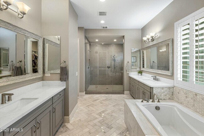 Building Photo - 2051 E Aris Dr