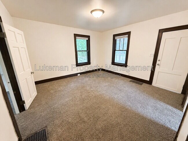 Building Photo - 2301 Mt Olivet Rd