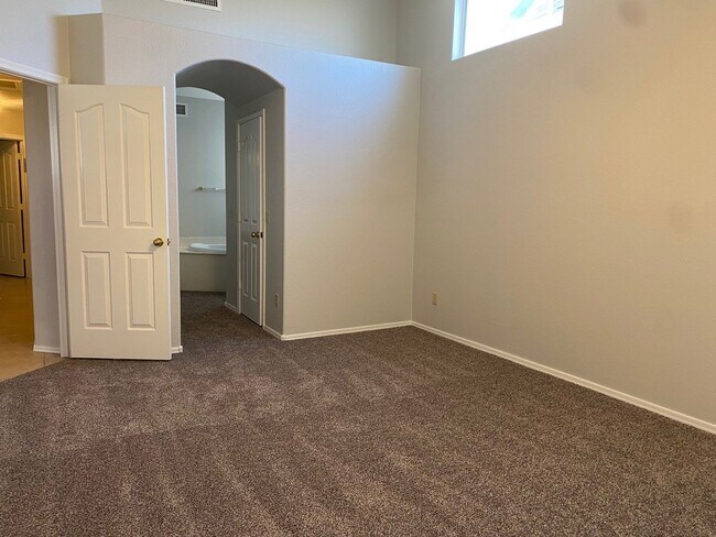 Building Photo - 2292 E Stottler Dr