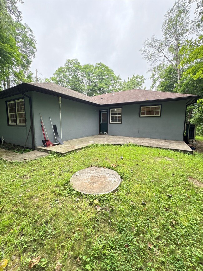 Building Photo - 42 Burlison Ave