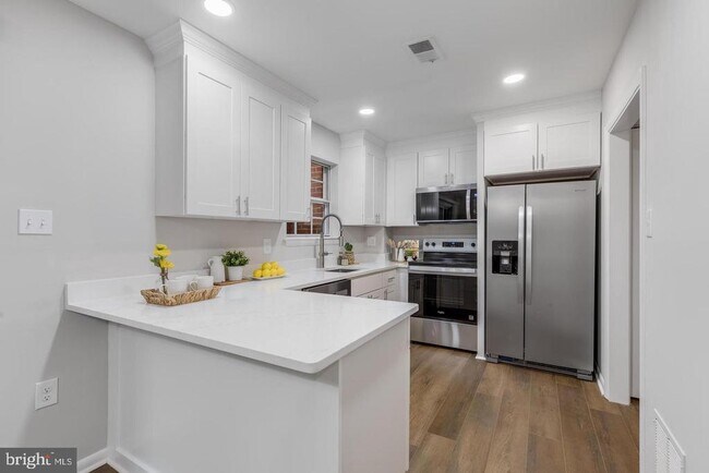 Building Photo - 2256 Gunsmith Square