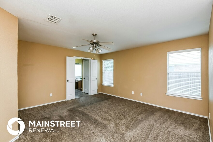 Building Photo - 3457 Cayman Dr