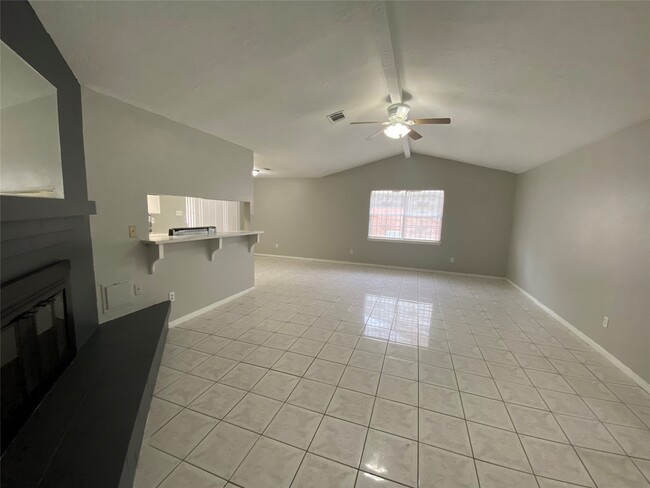 Building Photo - 12730 Labelle Ln