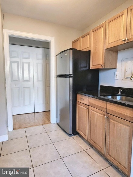 Building Photo - 5565 Columbia Pike