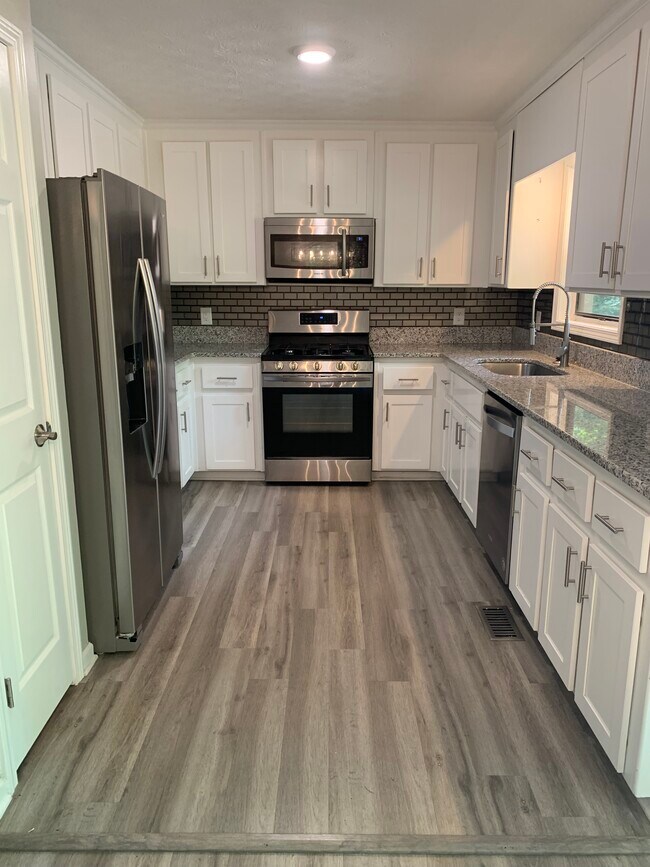 Building Photo - 5239 Ferry Creek Ln