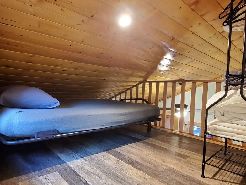 Building Photo - 995 Ainalako Rd