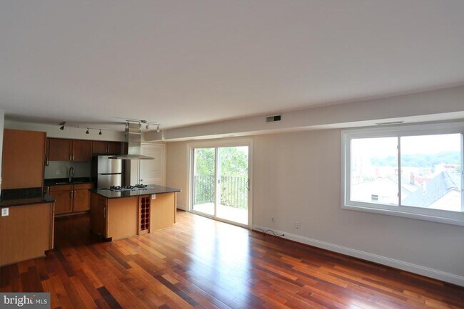 Building Photo - 3404 25th St S