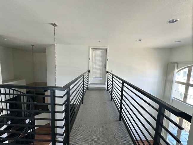 Building Photo - 1465 C St