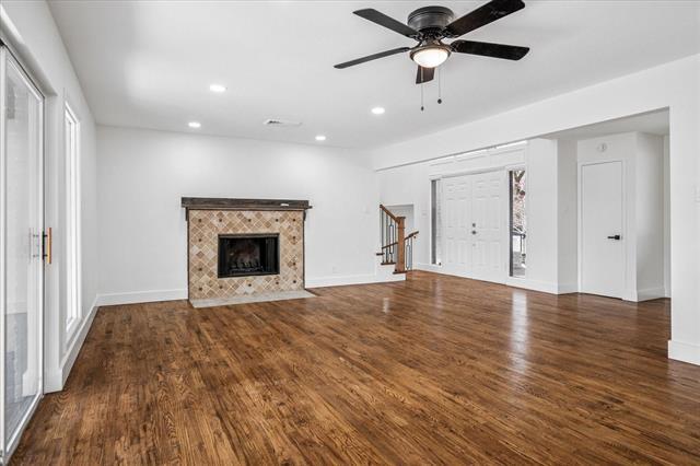 Building Photo - 4024 Diamond Loch W