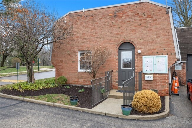 Building Photo - 4000 Gypsy Ln