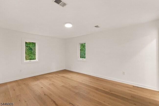 Building Photo - 5E Somerset Hills Village