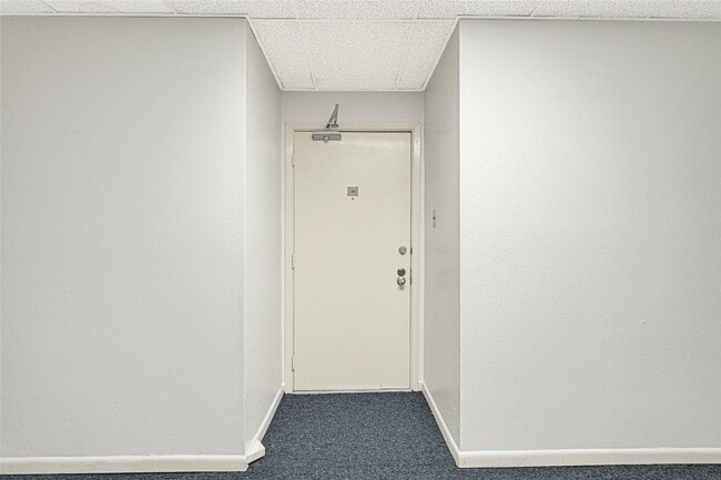 Building Photo - 8515 Hearth Dr