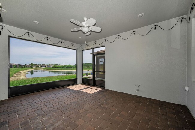 Building Photo - Large Spacious 2 bedroom 2 bath in Del Web