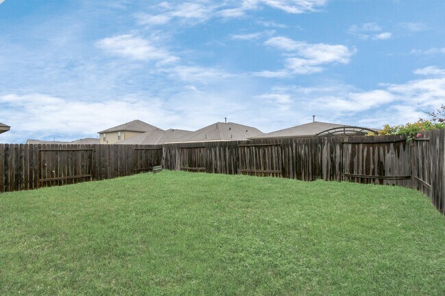 Building Photo - 25634 Royal Catchfly Rd