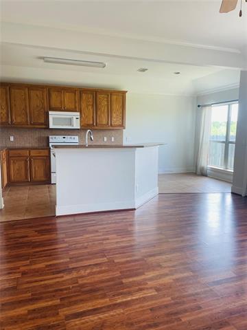 Building Photo - 1700 Smt Hl Pkwy