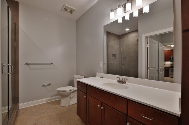 Building Photo - 511 W 1st Ave