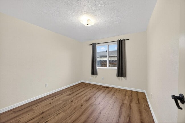 Building Photo - 1517 Westfield Way