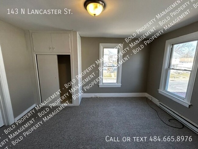 Building Photo - 143 N Lancaster St