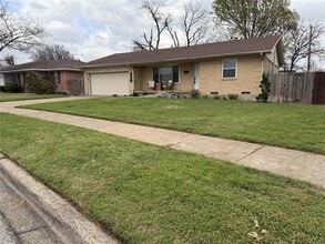 Building Photo - 2418 Patricia Ln