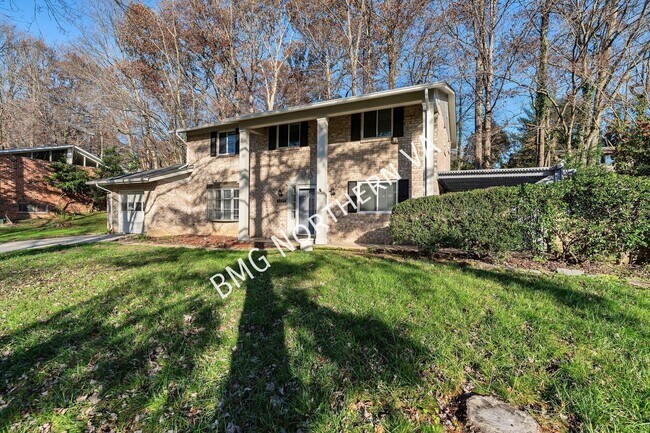 Building Photo - 5207 Gainsborough Dr