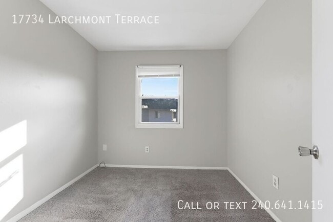 Building Photo - 17734 Larchmont Terrace