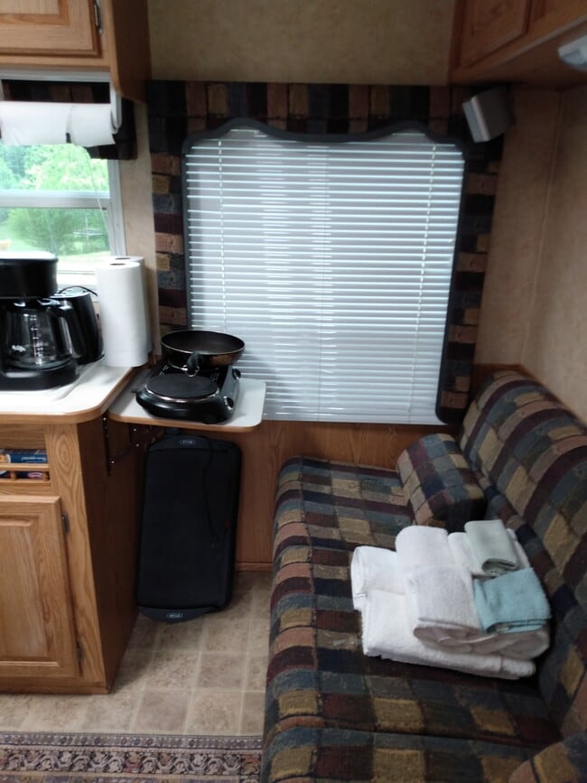 Building Photo - 403 Cook Rd