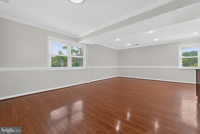 Building Photo - 3149 Southfield Dr