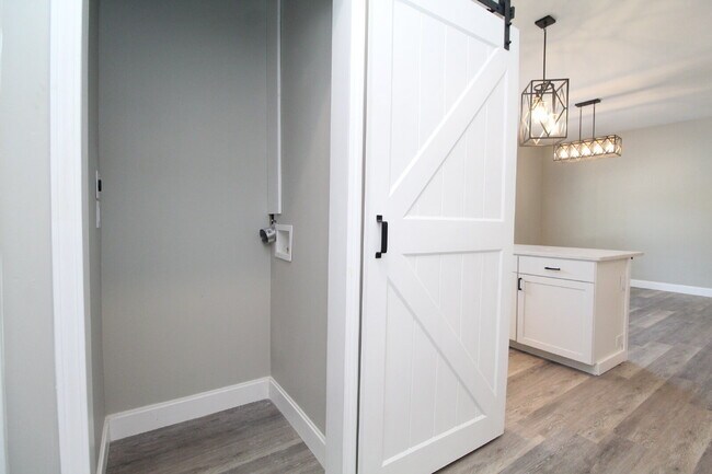 Building Photo - Fully Remodeled 2BR/2BA Attached Home with Garage, Modern Finishes, Park Views & Prime Downtown P...