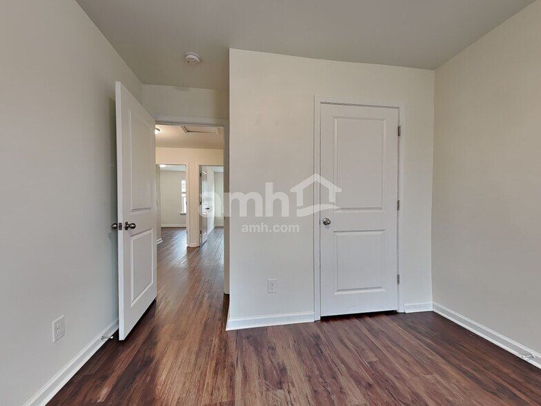 Building Photo - 7 Gardenia Dr