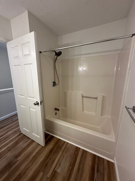 Building Photo - 45 Baxter Woods Trl