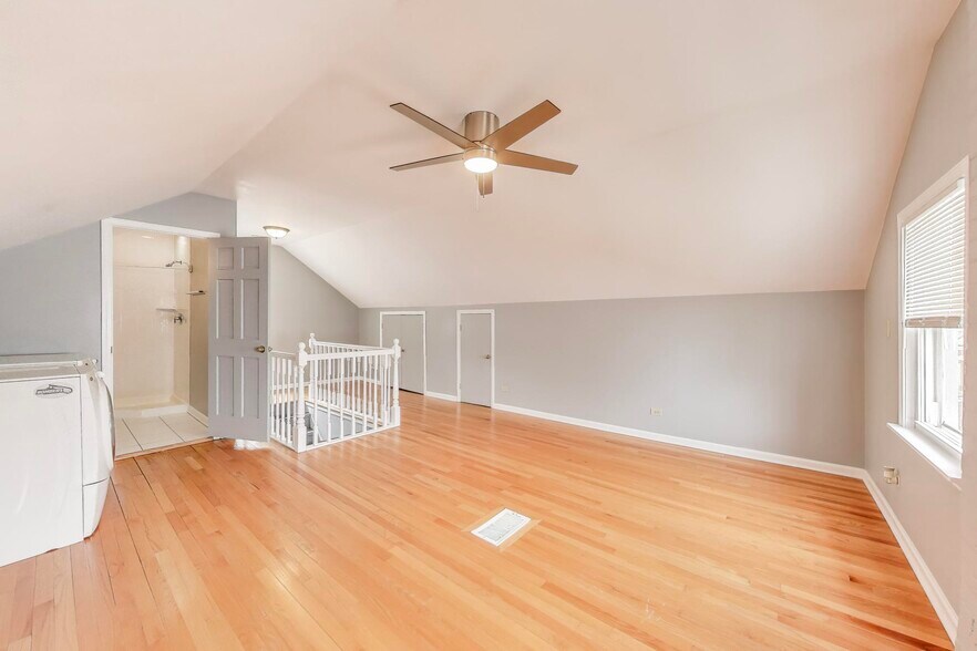 Building Photo - 4118 Prairie Ave