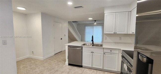 Building Photo - 1599 Veracruz Ln