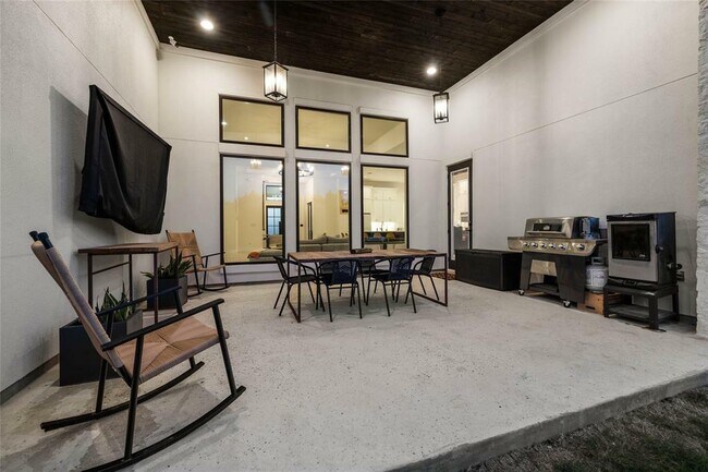 Building Photo - 117 Idle Spur