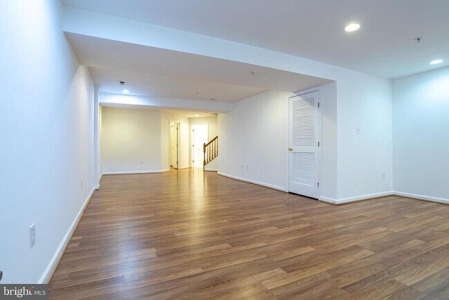 Building Photo - 9314 Penrose St