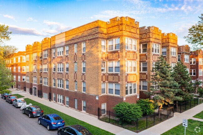4867-71 Washtenaw / 2653 - 2657 W Ainslie - 4871 N Washtenaw Apartments
