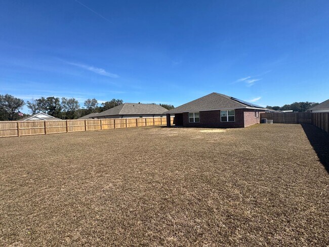 Building Photo - Nearly New 4BR/2BA home close to I10 with energy savings built in