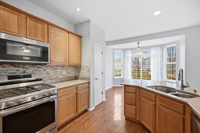 Building Photo - 512 Normandy Ln