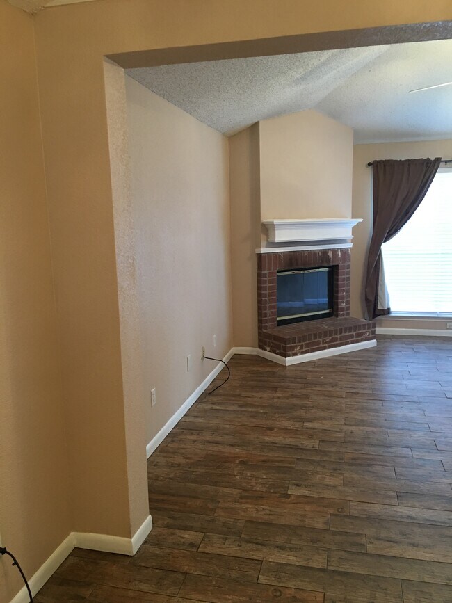 Open living room - 5611 Northstar Ln