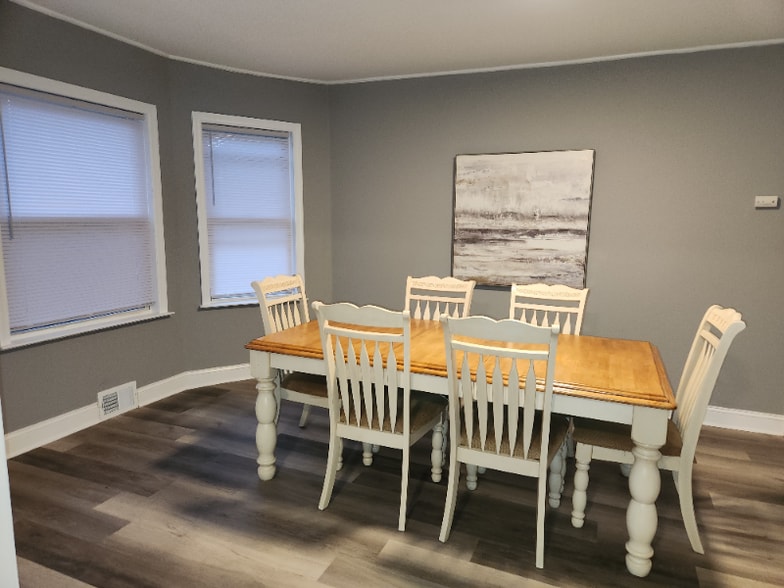 Building Photo - 1404 Monroe Ave