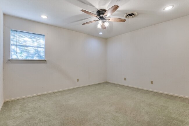 Building Photo - 116 Mill Pond Rd