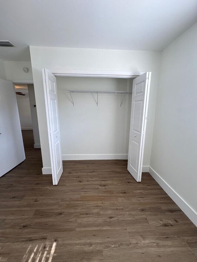 Building Photo - Special Pricing! Beautifully Updated 2-Bedroom Home in Prime Location!