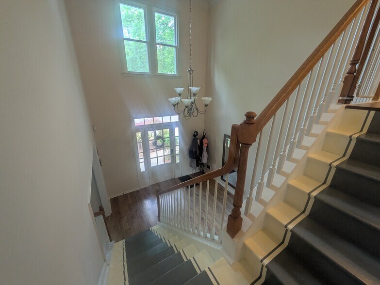 Building Photo - 4736 Woodland Brook Ct SE