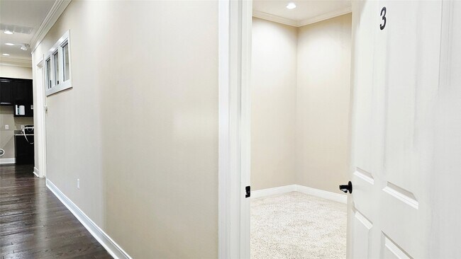 Building Photo - 4501 Cartwright Rd