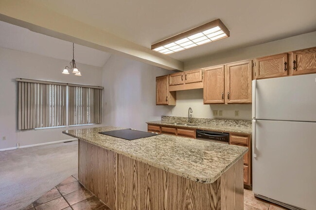 Building Photo - Comfortable 2BR + Loft Home — Close to For...