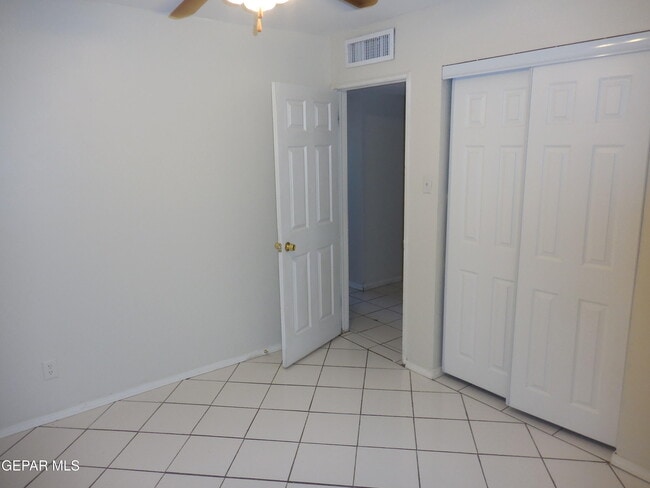 Building Photo - 1127 Del Norte St