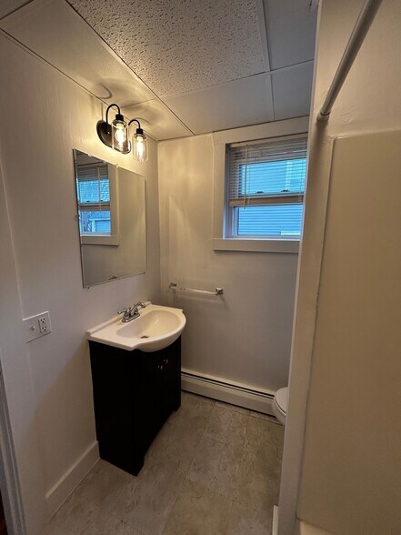 Building Photo - 155C Danielson Pike