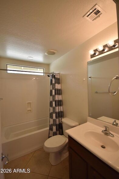 Building Photo - 7117 N 73rd Dr