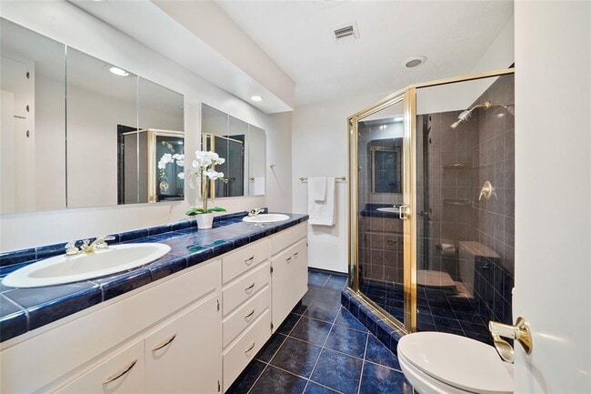 Building Photo - 6218 Wynnwood Ln