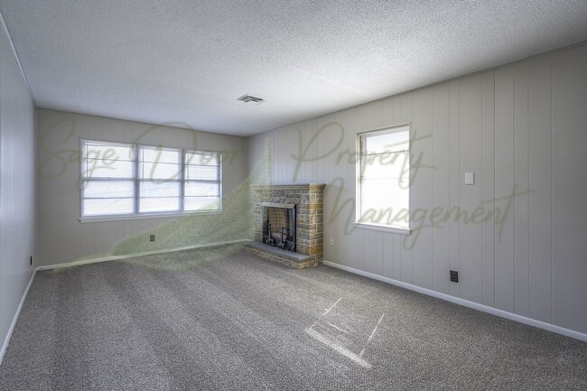 Building Photo - FINISHED BASEMENT WITH KITCHEN AND BATHROO...